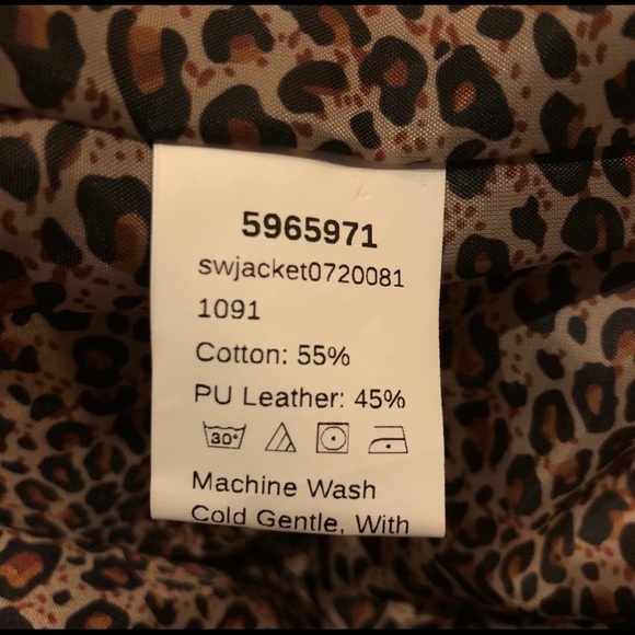 Cropped Reflective Puffer Jacket - Picture 7 of 9